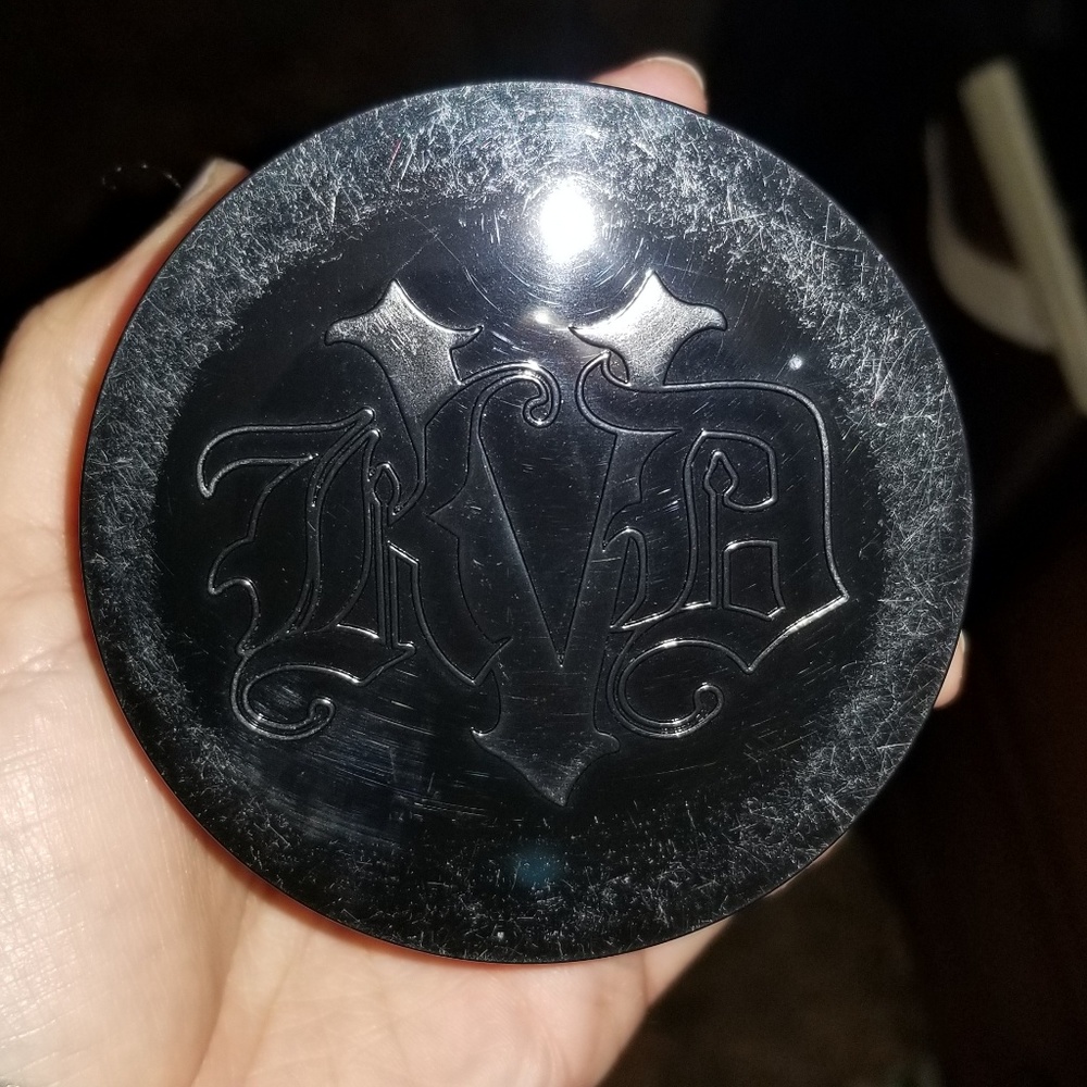 Kat Von D "Lock It Setting Powder"